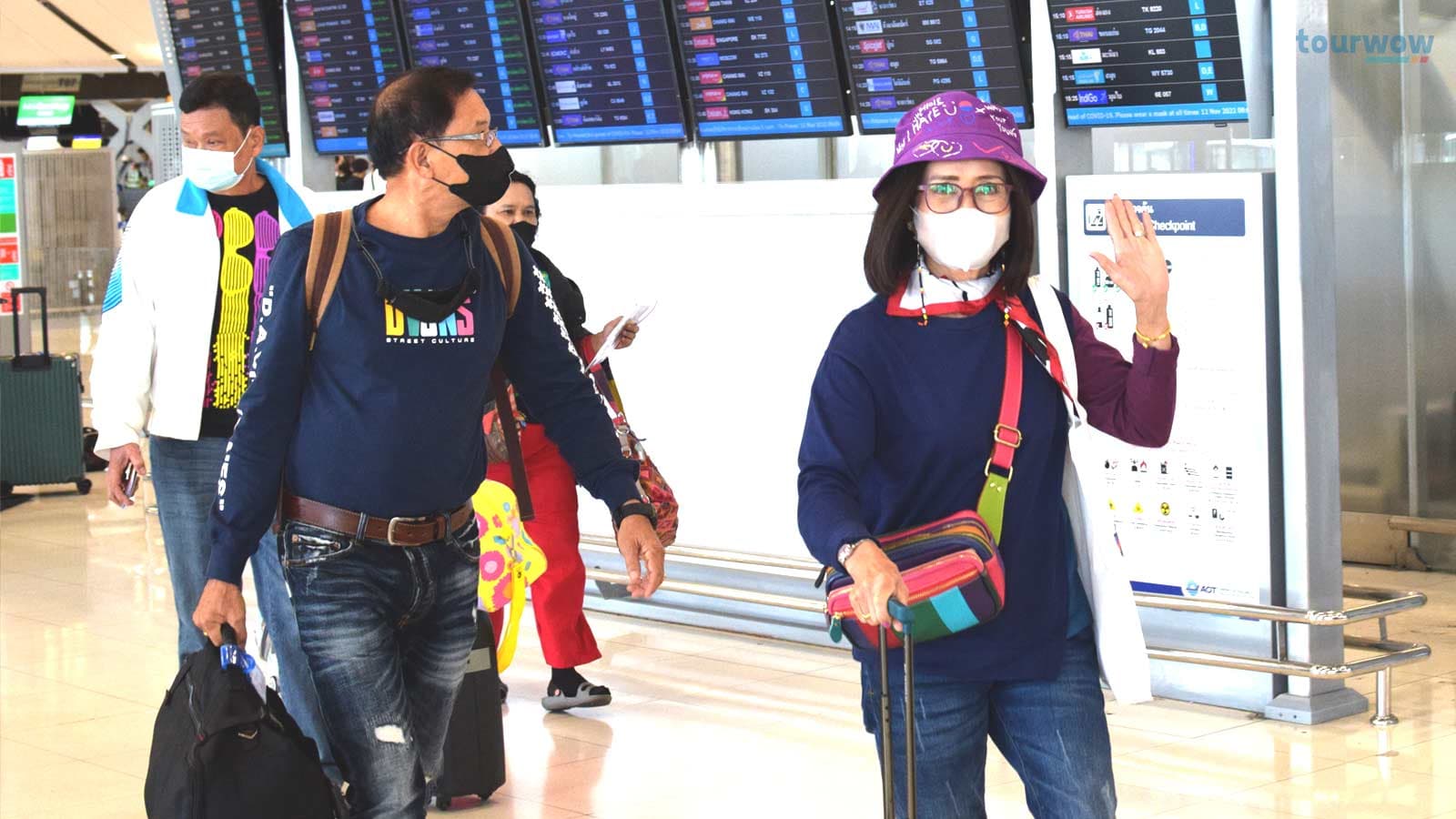 เดินทางกับทัวร์ว้าว เที่ยวง่าย ได้ไปชัวร์ พร้อมดูแลทุกทริปของคุณ